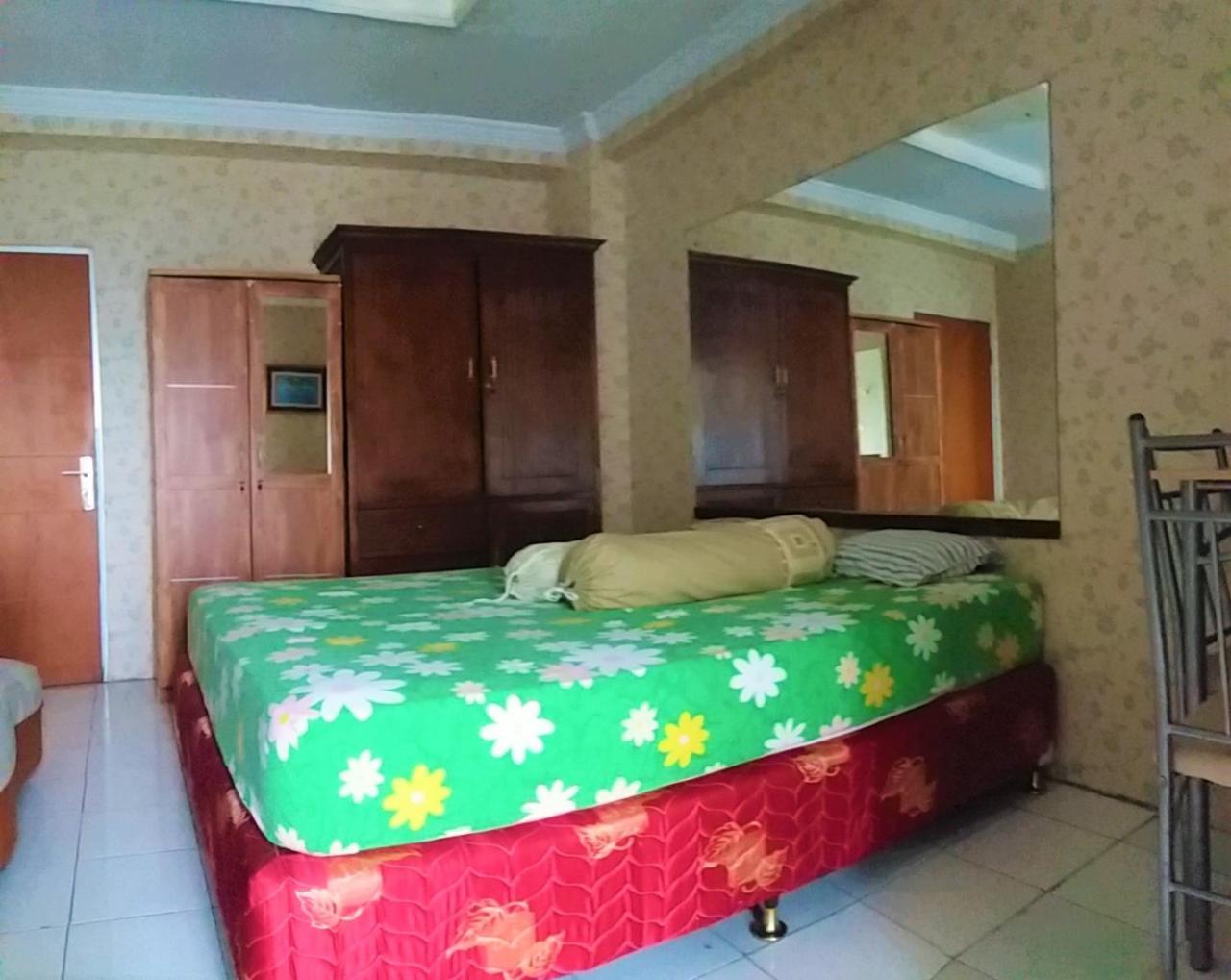 Raja Property Jakarta Room photo